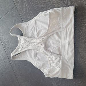 lululemon high neck sports bra with eyelet detail
